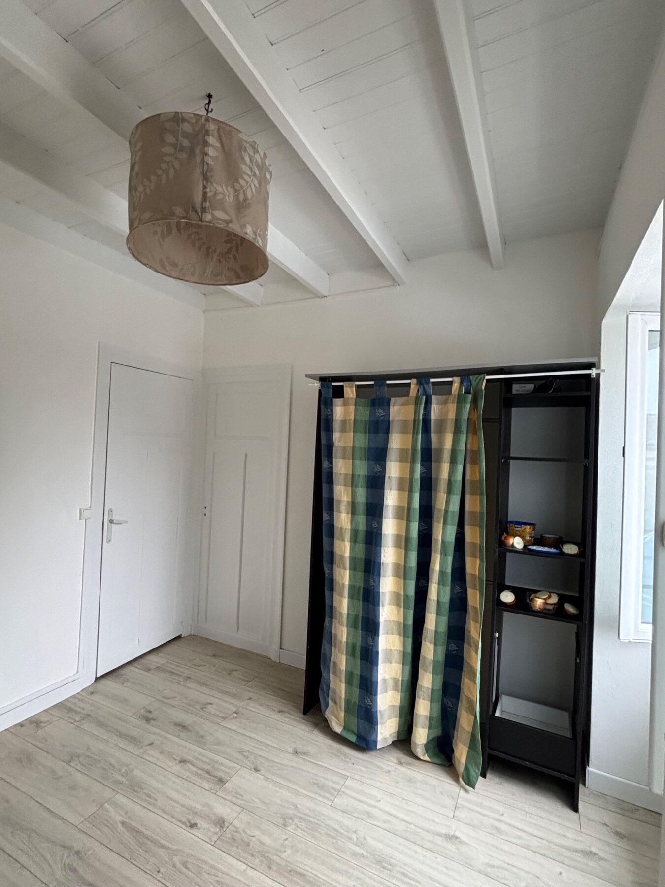 Seconde vue de la chambre rénovée